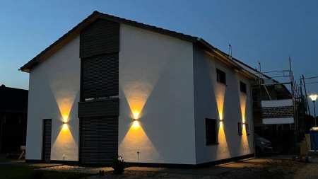 Erstes arboraHAUS in Sendenhorst bei Nacht